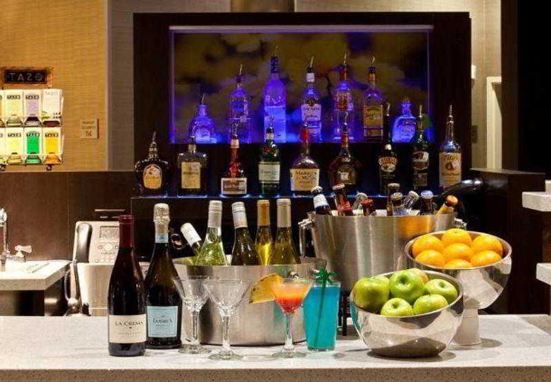 Отель Courtyard By Marriott Galveston Island Экстерьер фото