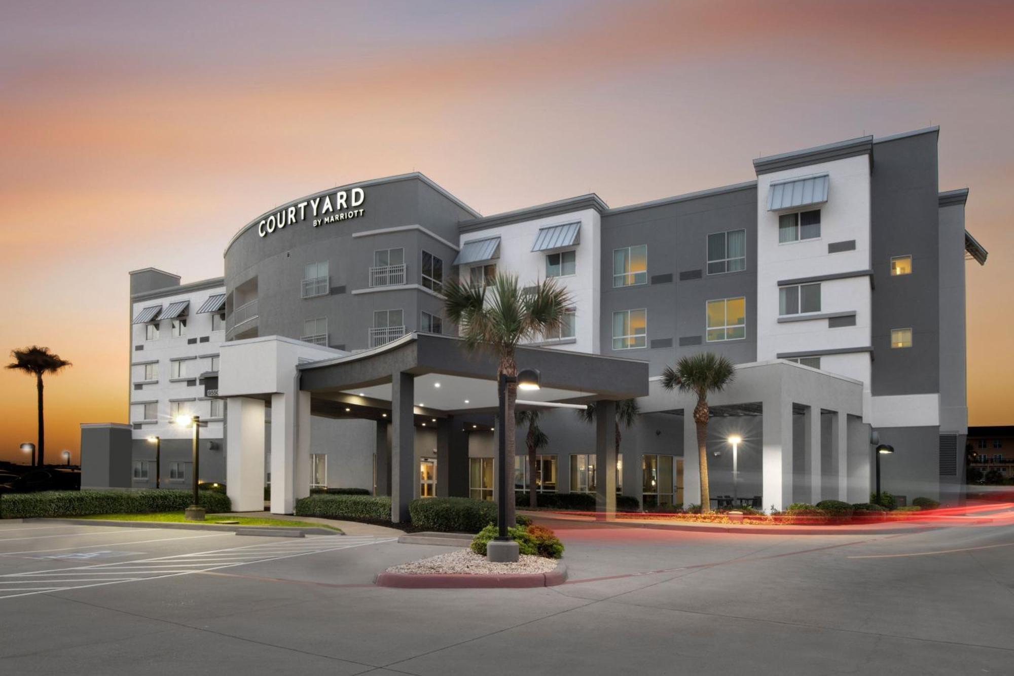 Отель Courtyard By Marriott Galveston Island Экстерьер фото